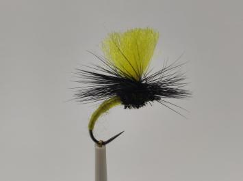 Size 8 Klinkhamer Pro Serie Yellow Barbless